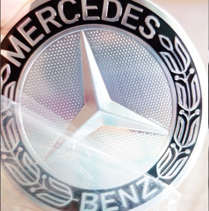 Колпачок на литой диск Mercedes-Benz 75 mm c надписью и листвой в черном канте