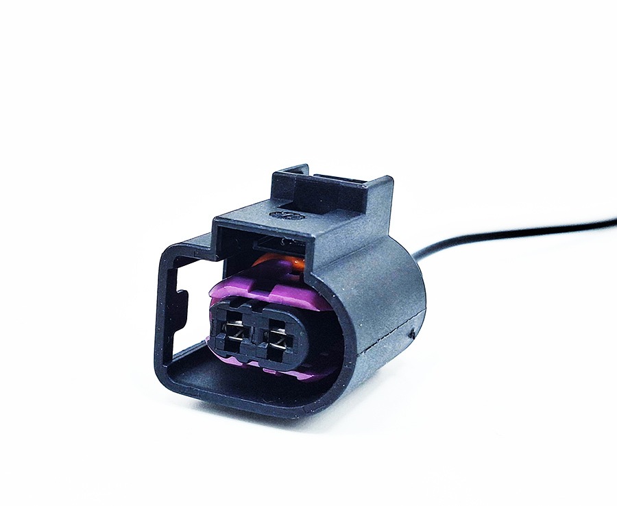 Разъем звукового сигнала и генератора Audi VW 4D0971992