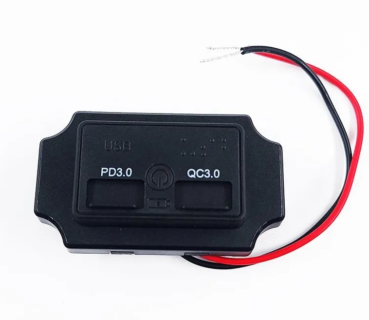 Зарядное устройство накладное USB QC 3.0 + Type-C с пружинными шторками черное